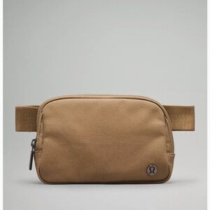 Lululemon Everywhere Belt bag, 1L